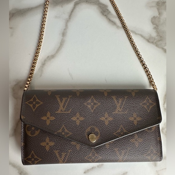 Authentic Louis Vuitton Sarah Wallet on chain w/COA - Picture 6 of 11